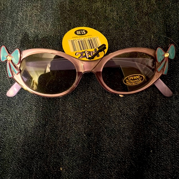 Child’s sunglasses - Picture 1 of 1